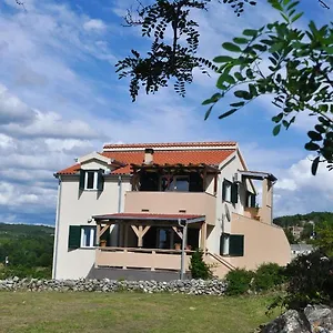 Carnizza Apartament Ražanac