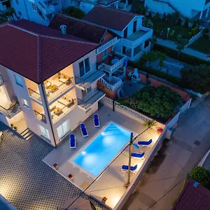 Thalia Apartament Bibinje